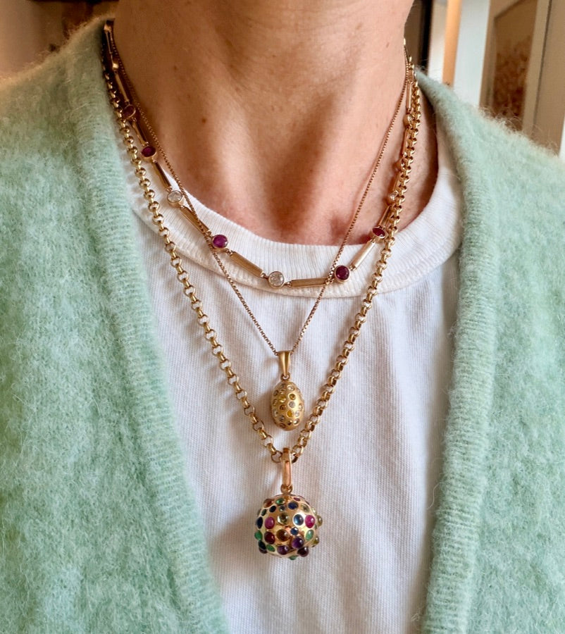 Necklaces & Pendants